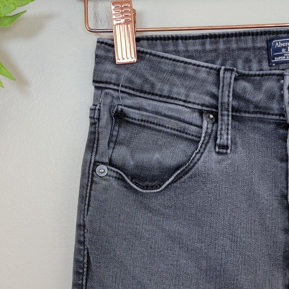 Abercrombie & Fitch Curve Love Super Skinny Ankle Jeans High Rise Gray AF 25 0 - Picture 4 of 11